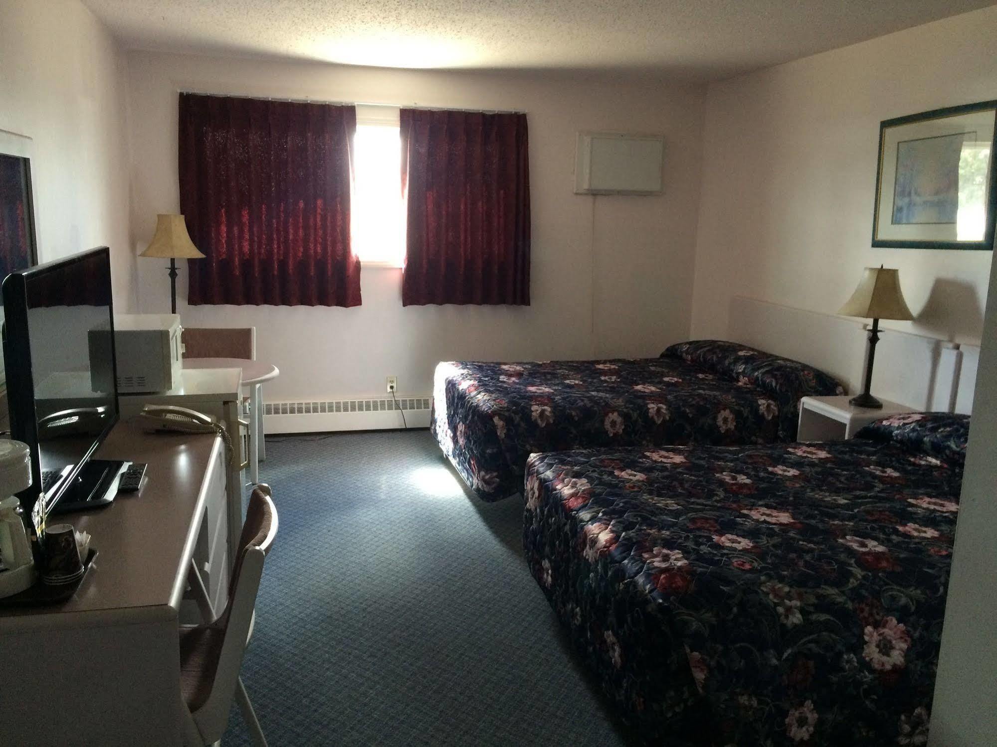 Plains Motor Inn Stettler Экстерьер фото